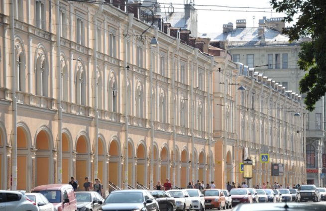 В Петербурге возобновятся торги по аренде помещений в Апраксином дворе