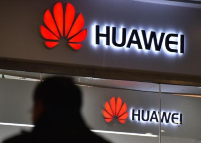 Huawei переводит российских сотрудников в Казахстан Huawei переводит российских сотрудников в Казахстан