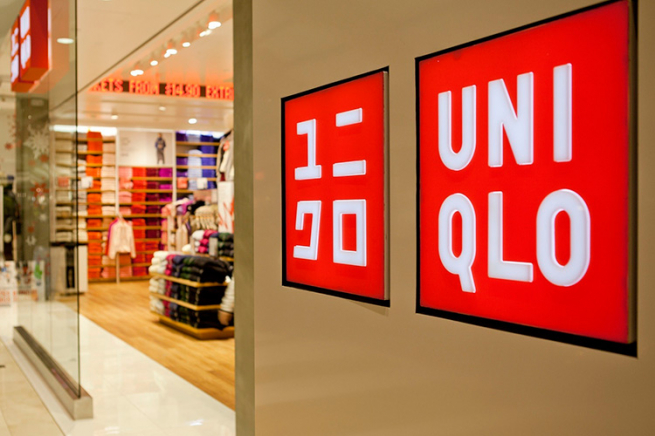 «Монументальная ошибка Uniqlo»? Европейские эксперты осудили позицию японского бренда и прокомментировали, что значит «временно»