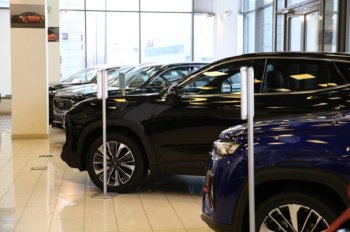 Продажи новых легковых автомобилей в России в январе выросли на 77%