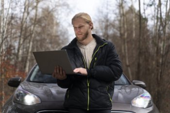 Какую роль блогеры играют при выборе автомобиля в России