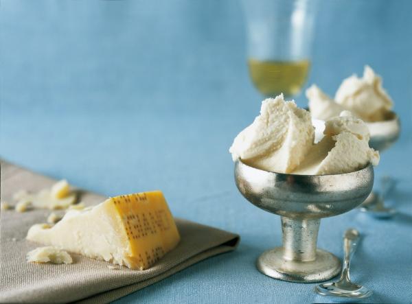 Производители мороженого и сыров ввели в оборот 19 млн промаркированных товаров за неделю