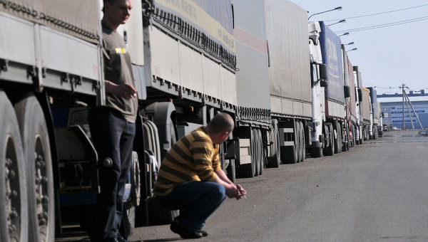 В Крым перестали пропускать украинские товары