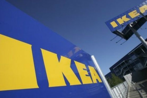 IKEA призвала ходить в магазины сети пешком