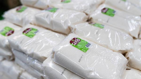 Минпромторгу и Минсельхозу поручено обеспечить поставки импортного белого сахара в розничные сети