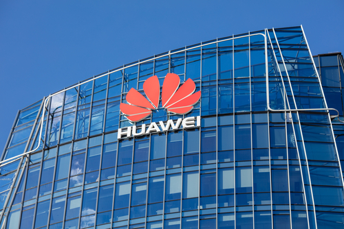 Huawei снова обвинил Samsung в краже патентов