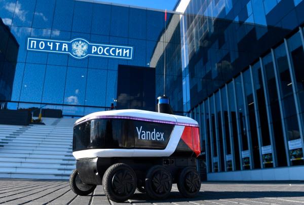 Робокурьеры Почты России с начала года доставили москвичам около 3 тысяч посылок