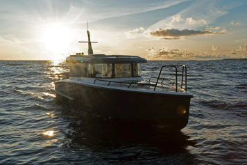 Ozon начал продавать премиальные катера и яхты Ozon начал продавать премиальные катера и яхты