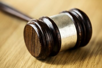 Суд принял решение передать государству 63 квартиры экс-владельцев «Макфы»