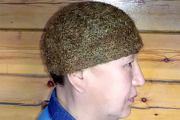 Россиянин выcтавил на продажу единственную в мире шапку из шерсти мамонта