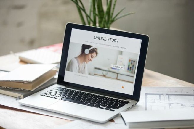 Новые и подержанные MacBook подешевели в России на 15-30% Новые и подержанные MacBook подешевели в России на 15-30%
