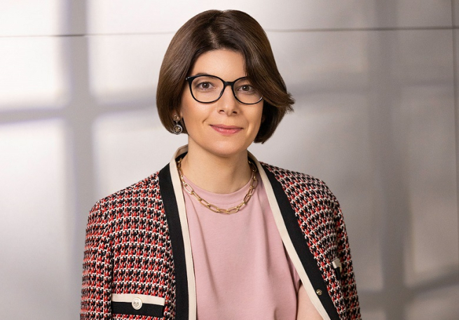Ирина Лебедева назначена заместителем гендиректора Tele2 по коммерческой деятельности Ирина Лебедева назначена заместителем гендиректора Tele2 по коммерческой деятельности