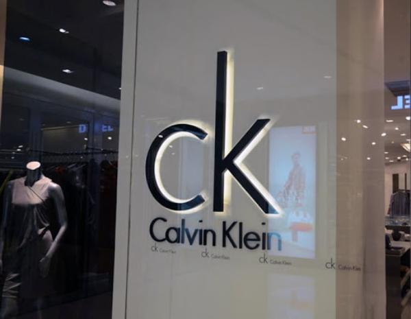 Calvin Klein и AllSaints отказались от натурального меха