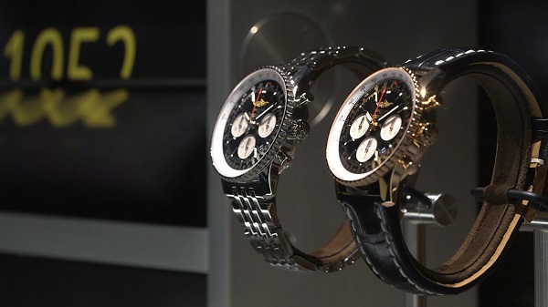 Экспорт швейцарских часов показал рекордное падение после выхода Apple Watch