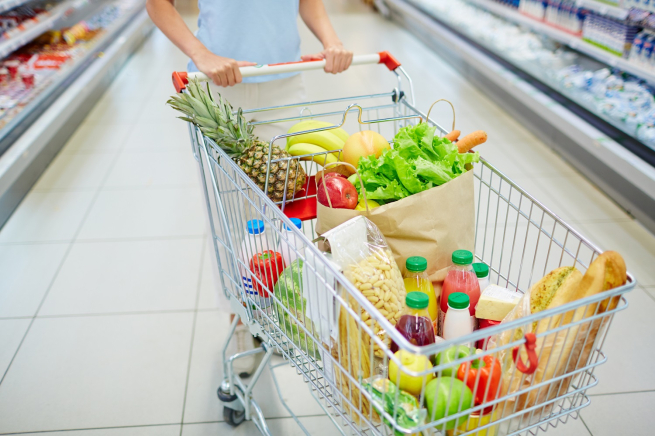 Расходы россиян в продуктовых магазинах выросли в среднем на 9% Расходы россиян в продуктовых магазинах выросли в среднем на 9%