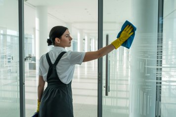 Чистота, которая приносит прибыль: как выбрать клининговую компанию для ритейла