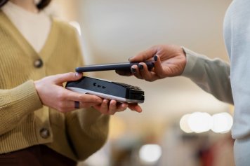 Сбер перезапустил бесконтактные платежи с помощью iPhone