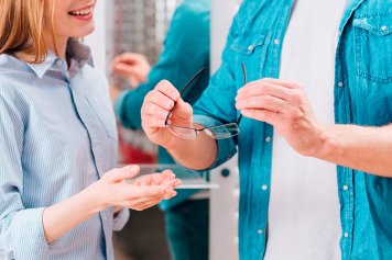 «Быстрый, экономный, ленивый»: как изменился покупатель оптики и почему федеральные сети проигрывают одиночкам