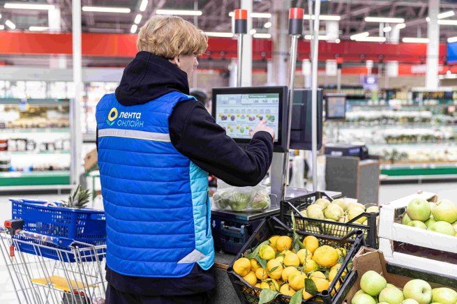 «Лента Онлайн»: 2/3 комплектовщиков сервиса доставки узнают постоянных клиентов по содержимому заказа