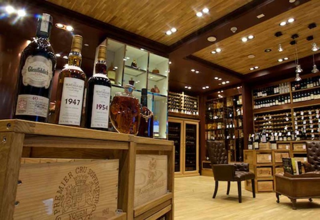 В дубайском аэропорту продаётся самое дорогое вино в мире