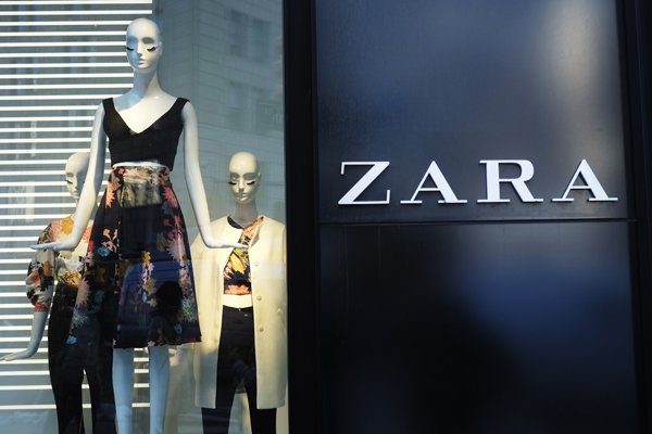 Россияне покупают Adidas и Zara несмотря на уход брендов Россияне покупают Adidas и Zara несмотря на уход брендов