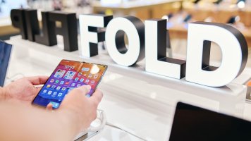 Продажи складных смартфонов в России достигли максимума с момента их появления