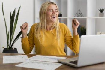 Каждый второй работающий россиянин надеется получить «тринадцатую» зарплату