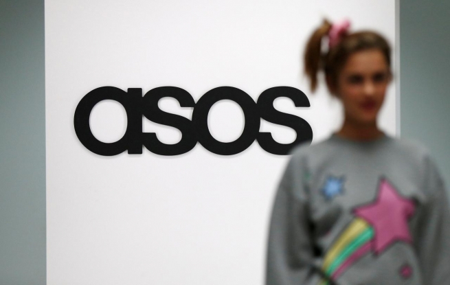 Акции Asos упали более чем на 10% после объявления компании о замедлении продаж