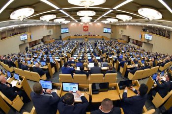 Госдума предложила ограничить продажу электронных сигарет онлайн