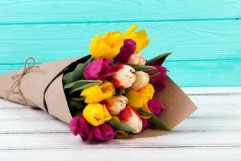 Яндекс Маркет назвал самые популярные цветы у россиян на 8 марта