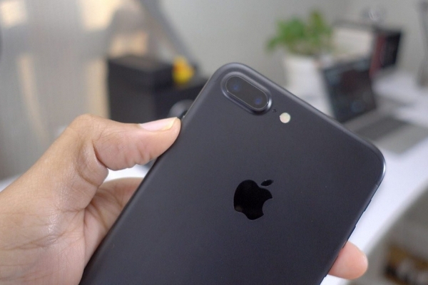 Apple готова заплатить пользователям медленных iPhone Apple готова заплатить пользователям медленных iPhone