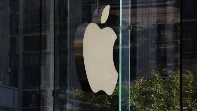 Доля Apple на российском рынке смартфонов продолжает сокращаться Доля Apple на российском рынке смартфонов продолжает сокращаться