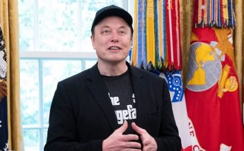 Илон Маск стал первым человеком с состоянием свыше $500 млрд