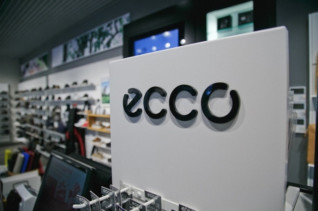 Ecco в два раза сократила продажи обуви в России