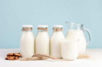 Молочная продукция в России уступила лидерство по продажам алкоголю