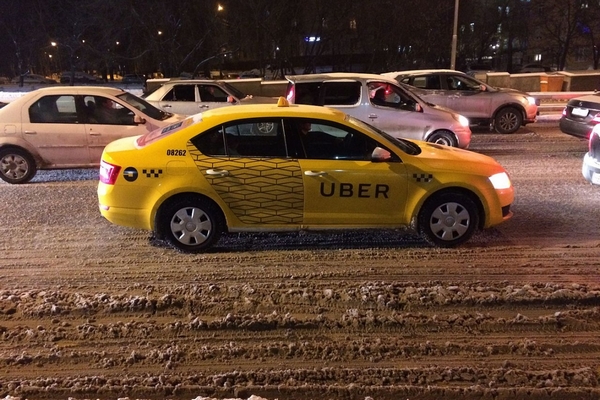 «Яндекс» и Uber прокомментировали повышение цен на поездки в снегопад