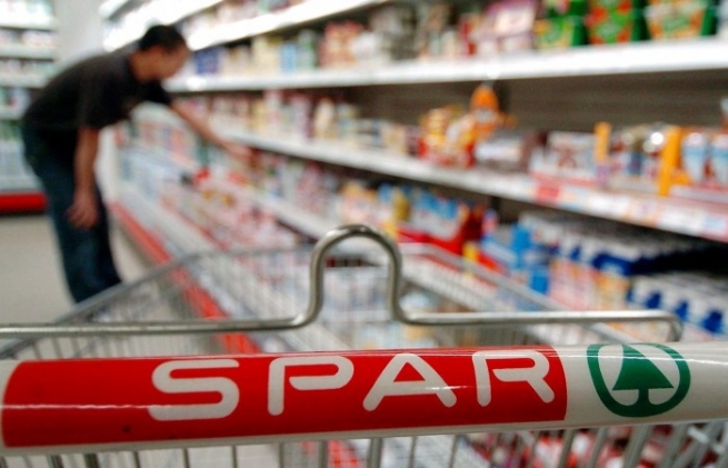 FMCG-дайджест: ребрендинг супермаркетов SPAR и новый формат выдачи заказов у «О’КЕЙ»