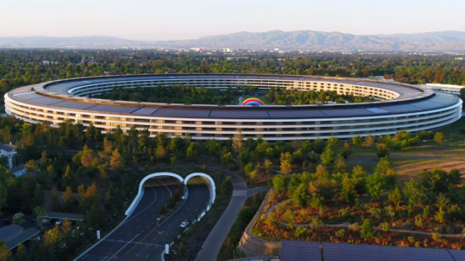 Apple провела официальное открытие штаб-квартиры в Калифорнии