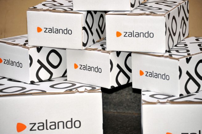 Немецкий маркетплейс Zalando будет выпускать одежду для людей с ограниченными возможностями