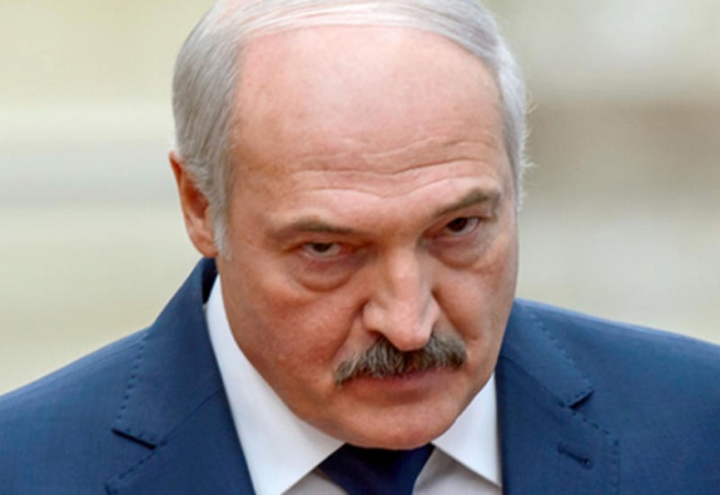 Лукашенко назвал молоко «наглым политическим инструментом» для России  