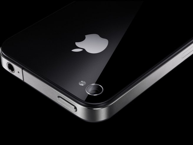 Производство двух новых iPhone начнется в июле