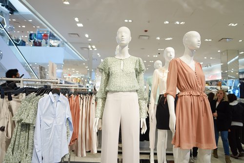 До конца года в России откроются еще три магазина H&M