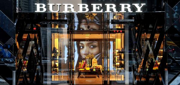 Burberry тоже объявили бойкот в Китае