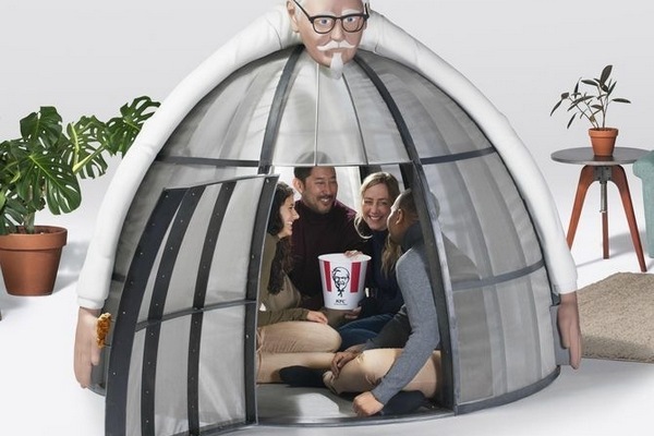 KFC продает палатку, которая «не пропускает интернет»