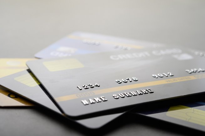 НСПК назвала причину ожидаемых ограничений на использование карт Visa и Mastercard