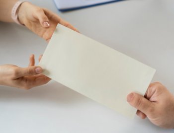 Каждый второй продавец лояльно относится к зарплате в конверте