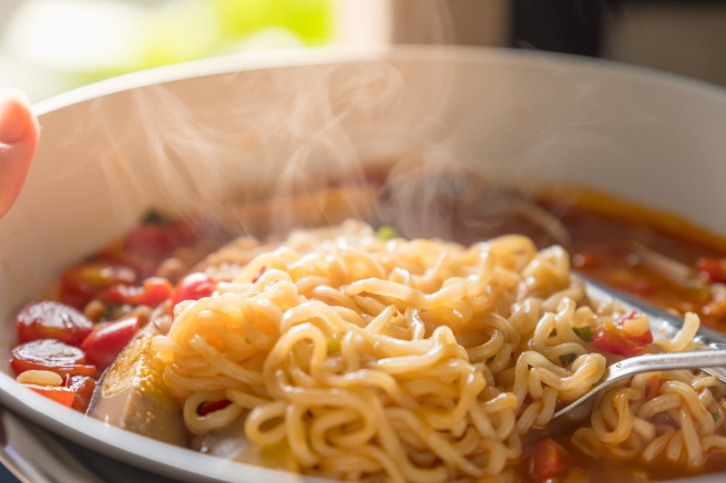 В России могут изъять из продаж американскую лапшу Nissin Foods В России могут изъять из продаж американскую лапшу Nissin Foods