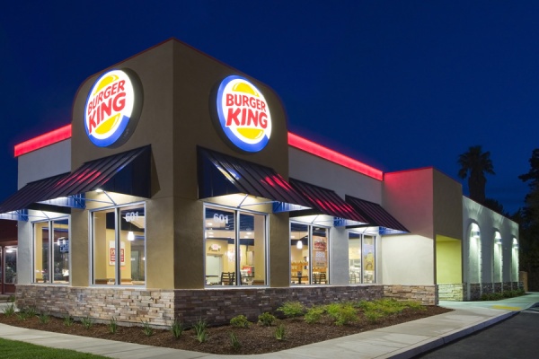 Burger King заплатит штраф в 100 тысяч рублей за рекламу Huevo Grande 