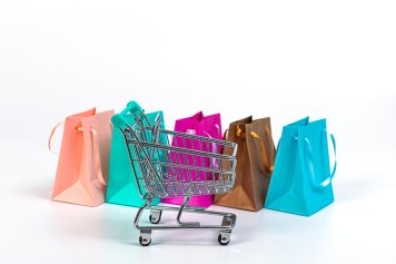 Дом как торговый центр: как стрит-ритейл и ПВЗ выигрывают войну за время покупателя