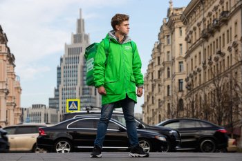 Курьеры Яндекс Еды и Delivery Club получат дополнительные выплаты